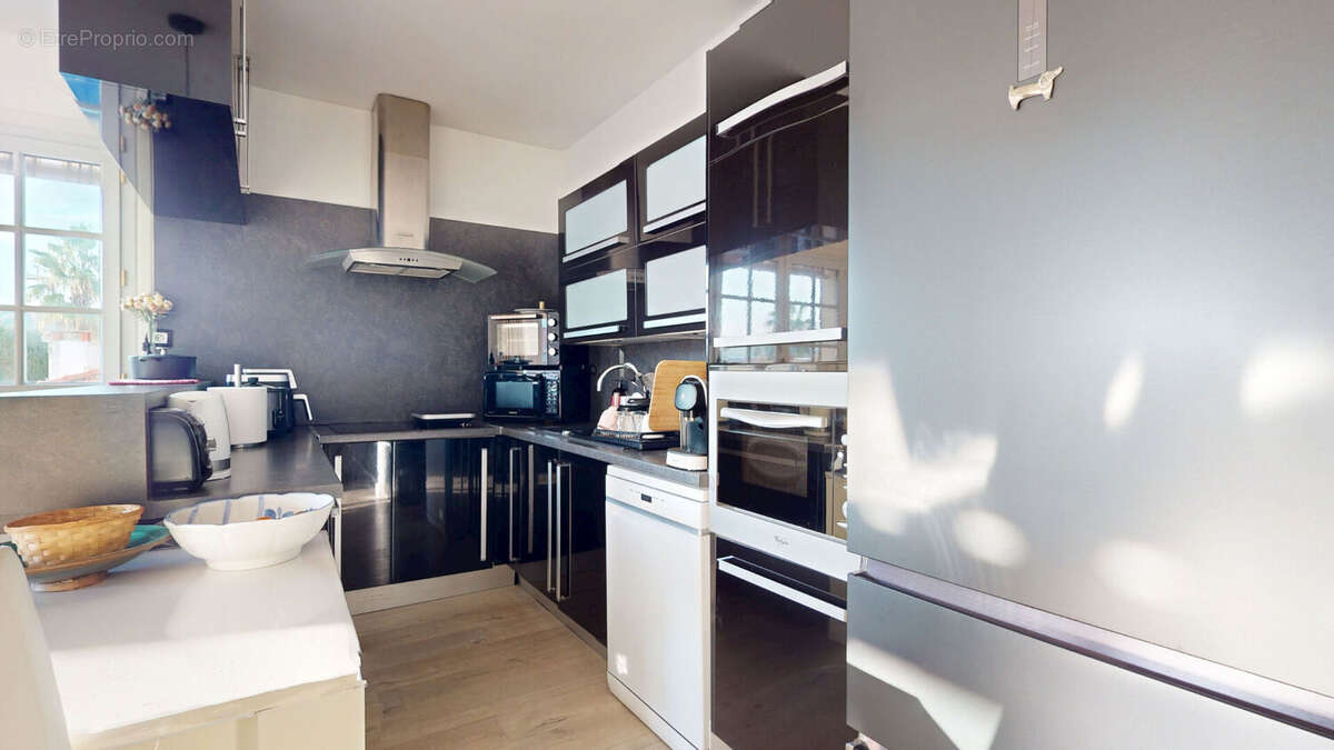 Appartement à VILLENEUVE-LOUBET