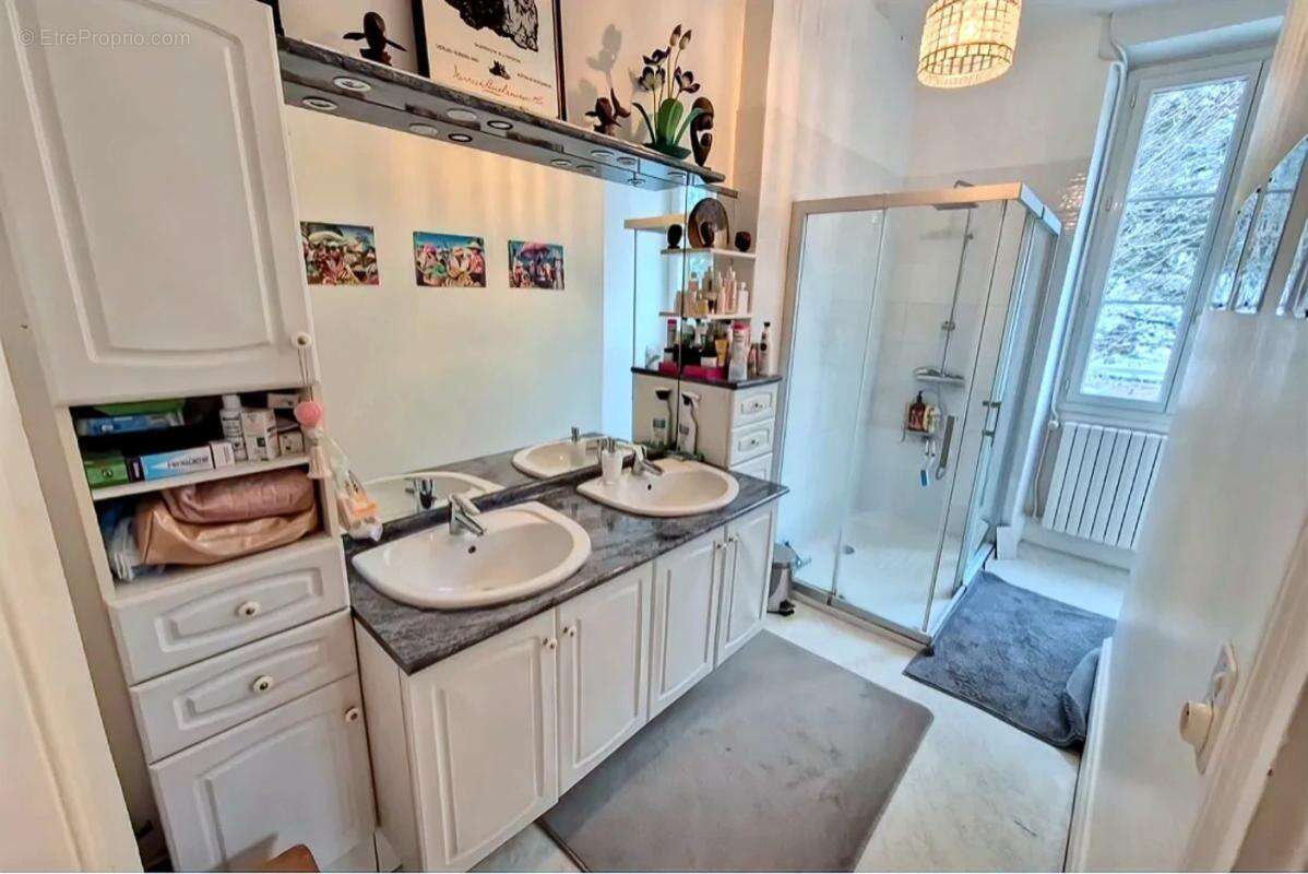 Maison à MONTGIVRAY