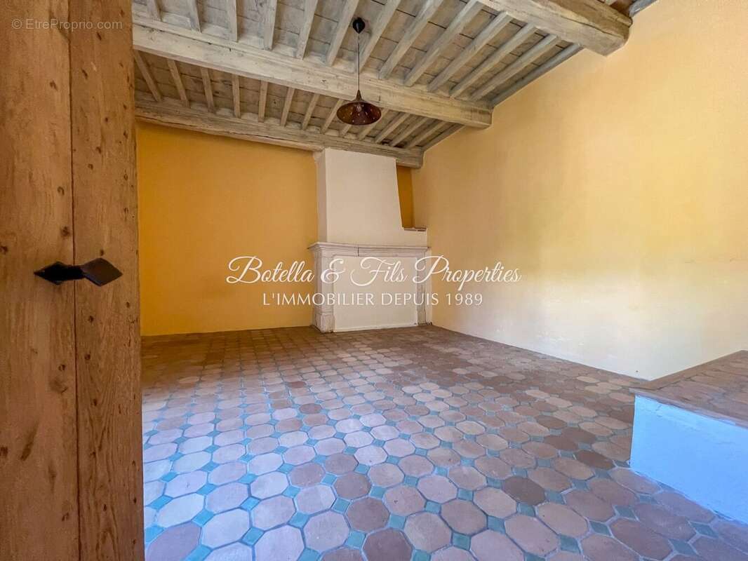 Maison à GOUDARGUES