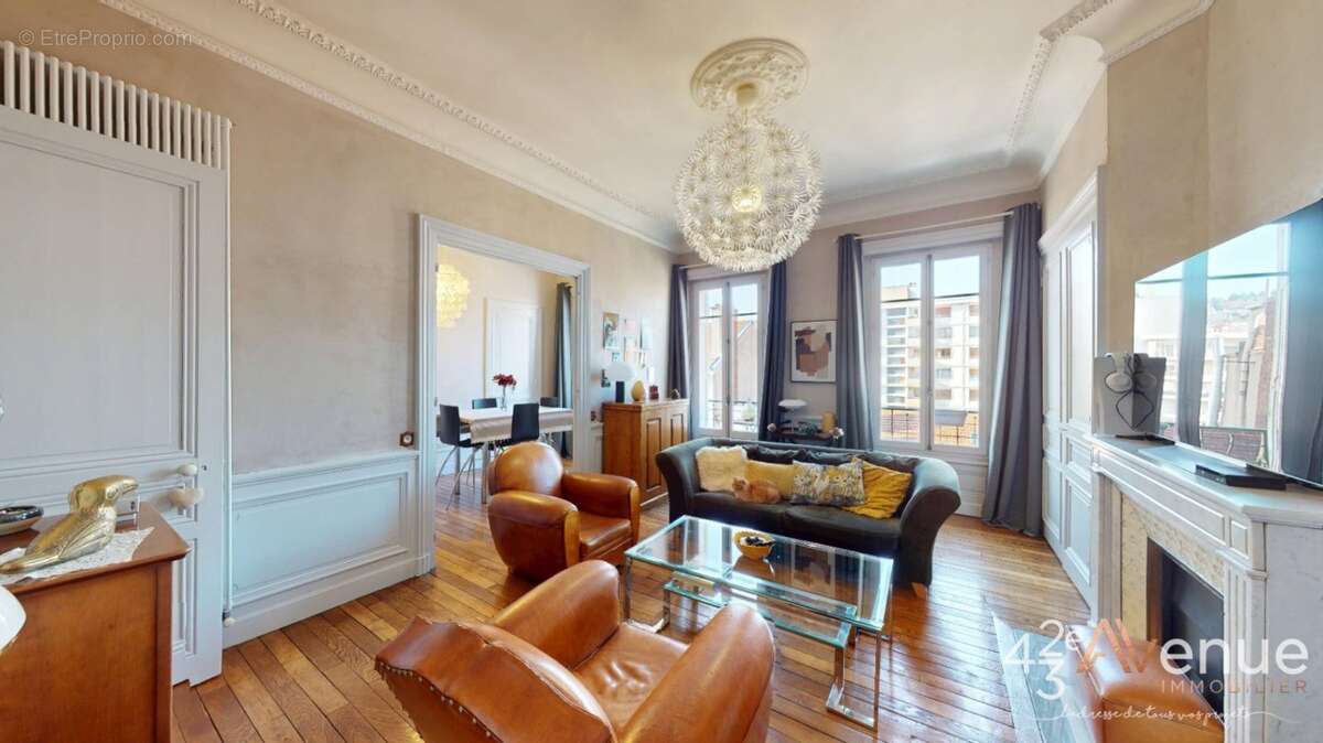 Appartement à SAINT-ETIENNE