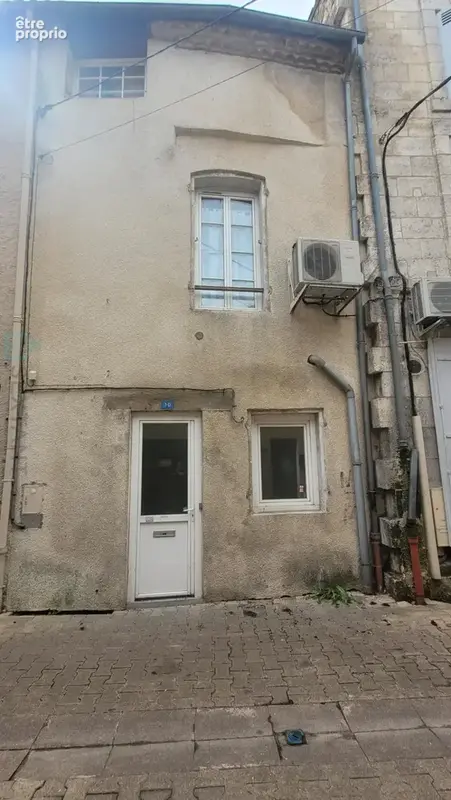 En exclusivité  Maison à usage mixte avec local commercial et appartement loué - photo 12