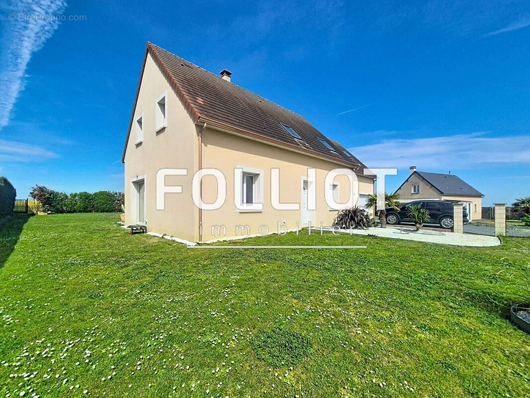 Maison à ESTREES-LA-CAMPAGNE