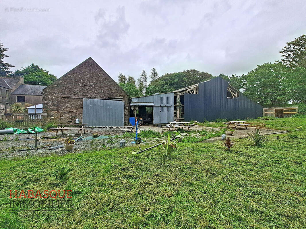 Maison à COMMANA