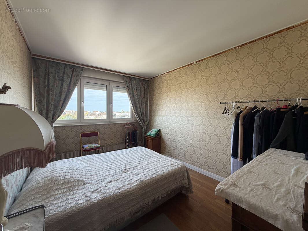 Appartement à PONT-SAINTE-MARIE