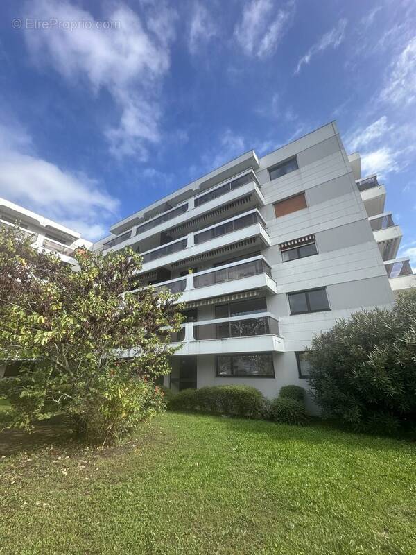 RESIDENCE VUE DE FACE - Appartement à LE BOUSCAT