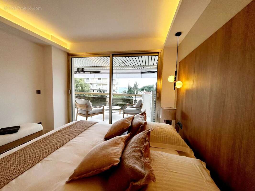A vendre à Cannes Résidence de Standing - Vue Mer - Magnifique  4 pièces de 100 m² - photo 20
