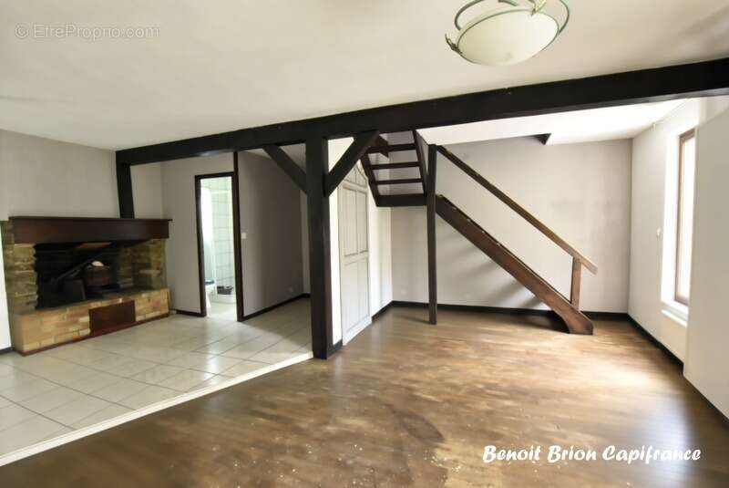 Maison à SAINT-HILAIRE-DU-HARCOUET