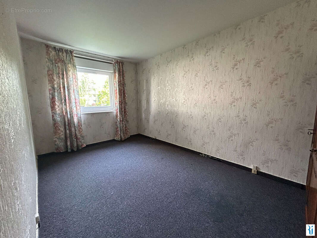 Appartement à MONT-SAINT-AIGNAN