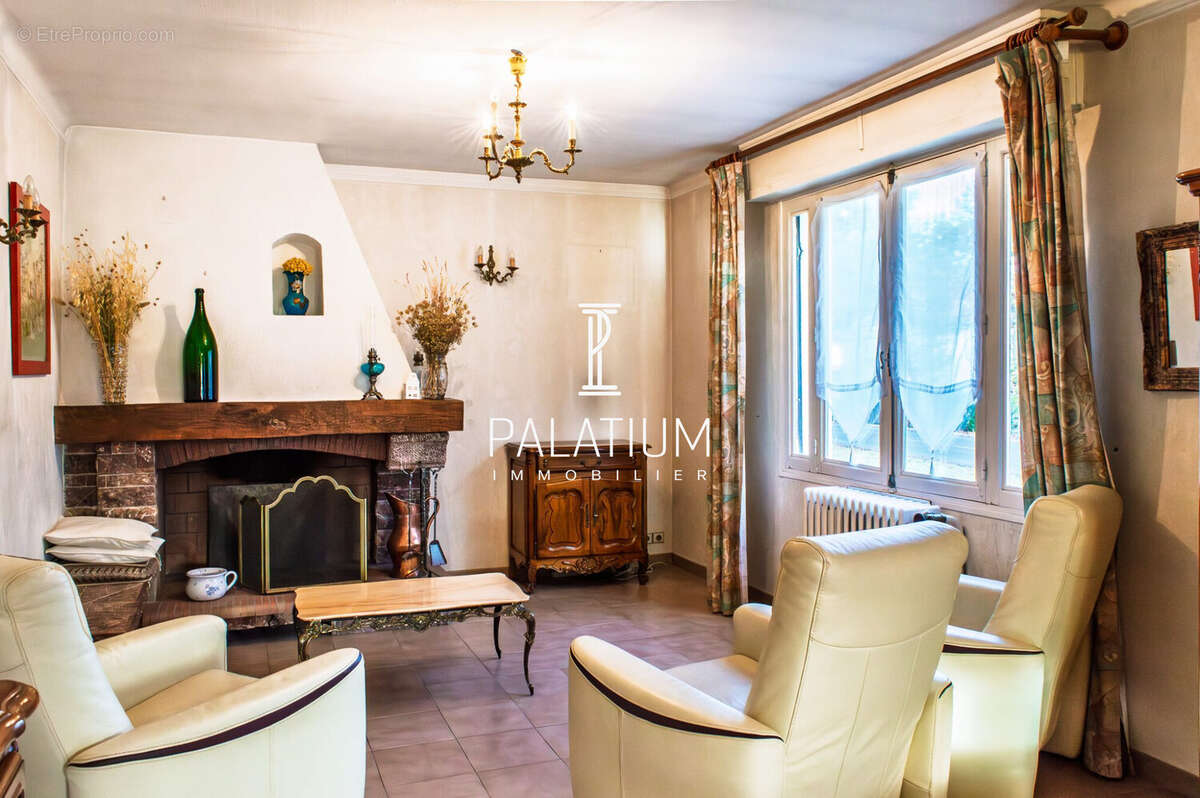 Maison à CHATEAU-ARNOUX-SAINT-AUBAN