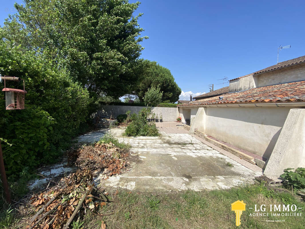 Longère avec dépendances, garages 300 m2, jardin, proche estuaire - photo 24