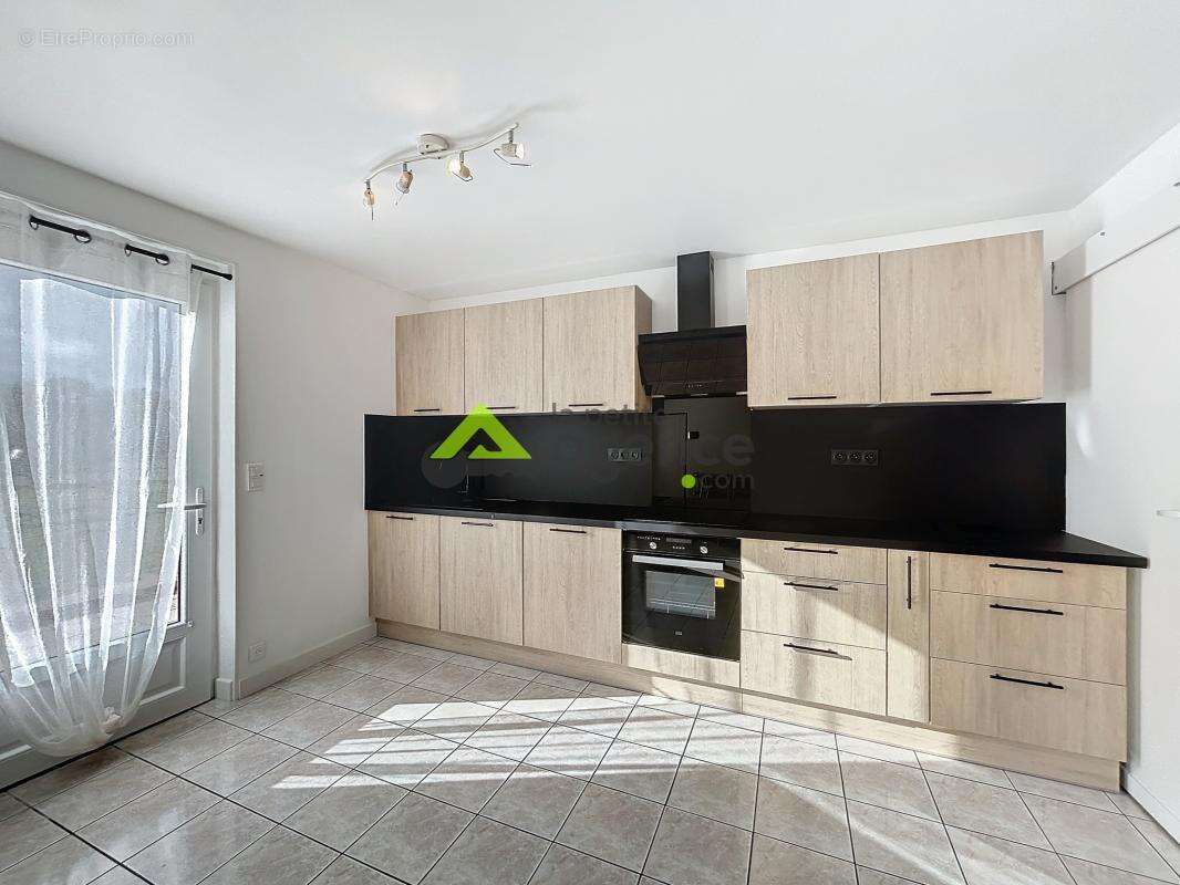 Maison à LAVAVEIX-LES-MINES