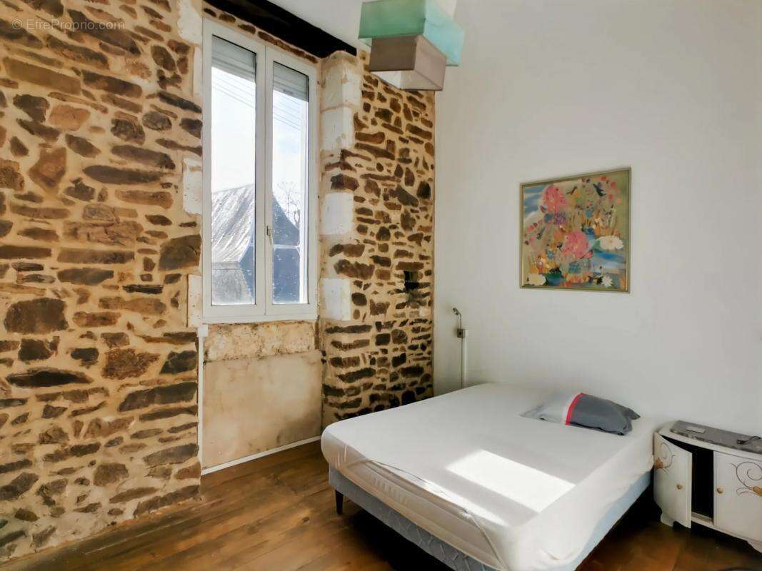 Appartement à SAINT-YRIEIX-LA-PERCHE