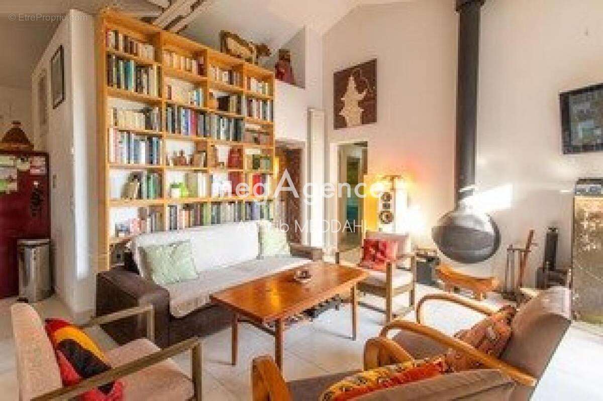 Maison à SAINT-GEORGES-DE-DIDONNE