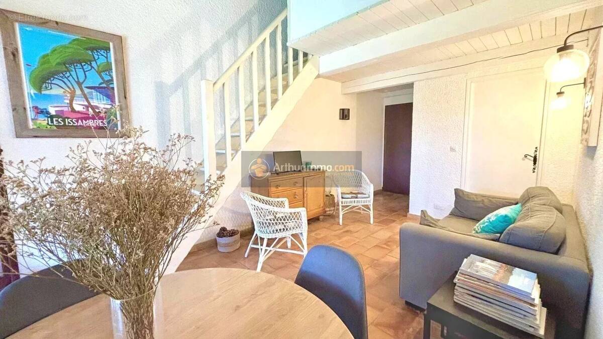 Appartement à LES ISSAMBRES