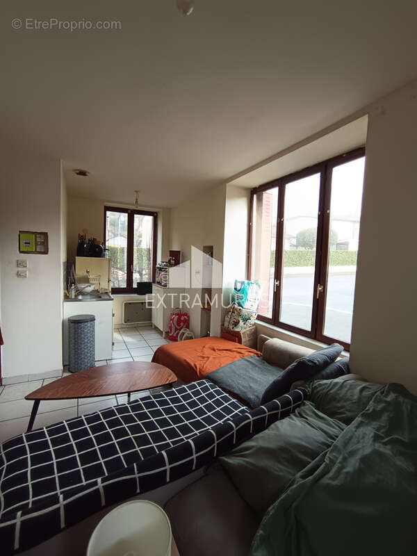 Appartement à SOURCIEUX-LES-MINES