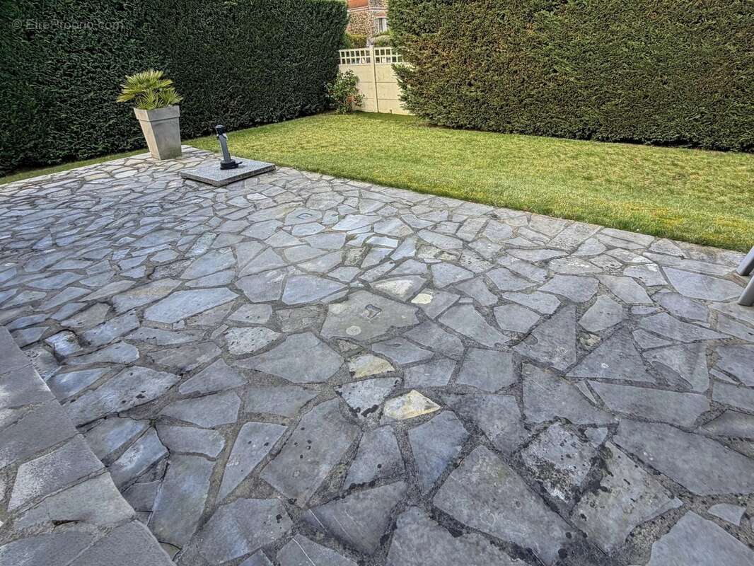 Maison à LES PAVILLONS-SOUS-BOIS