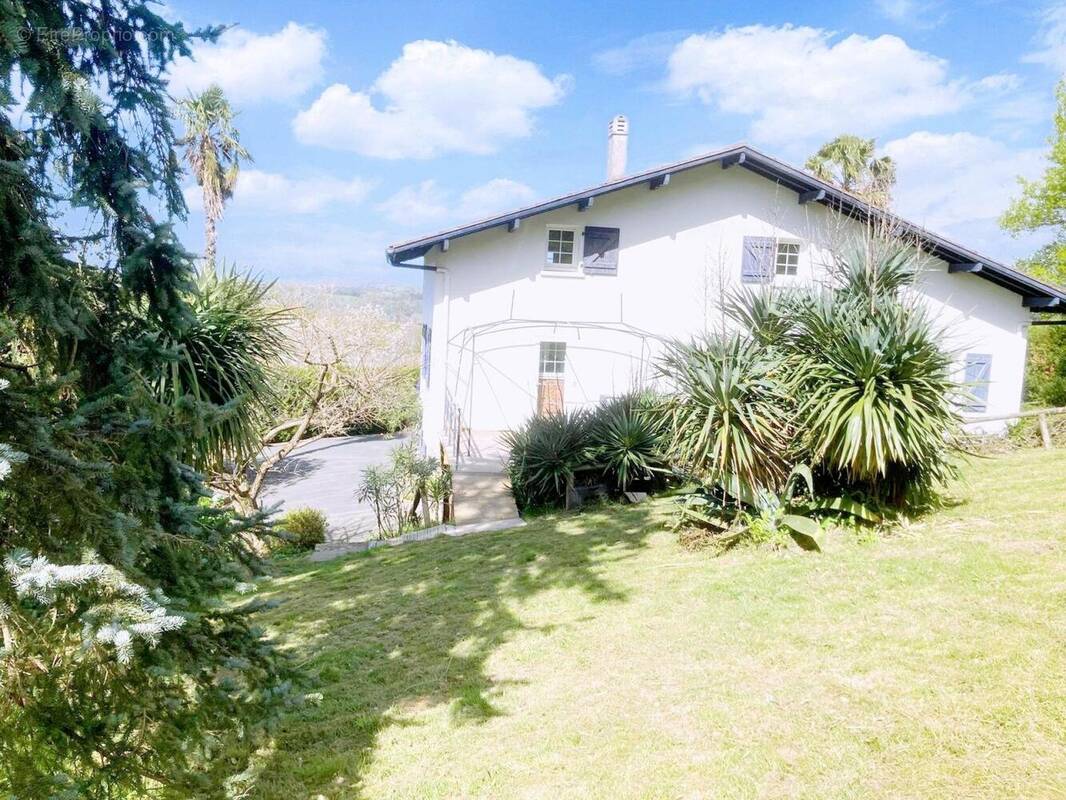 Photo 1 - Maison à CAMBO-LES-BAINS