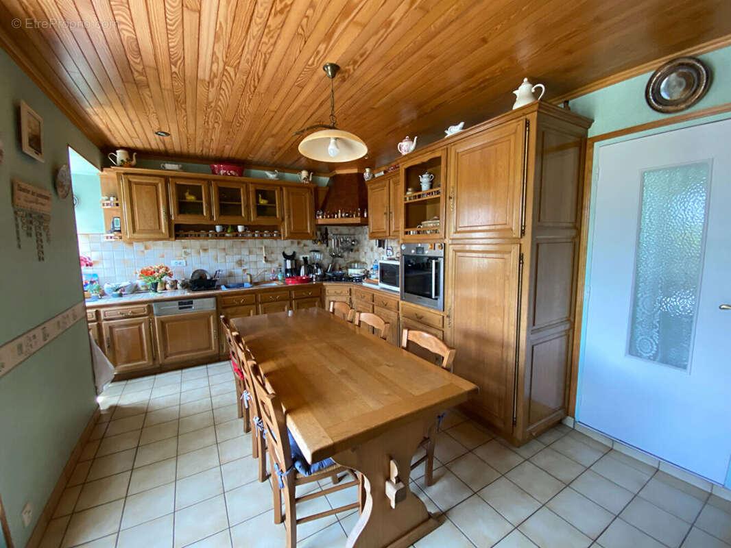 Propriété en pierres avec dépendances dans un hameau - À 15 km du littoral - photo 4