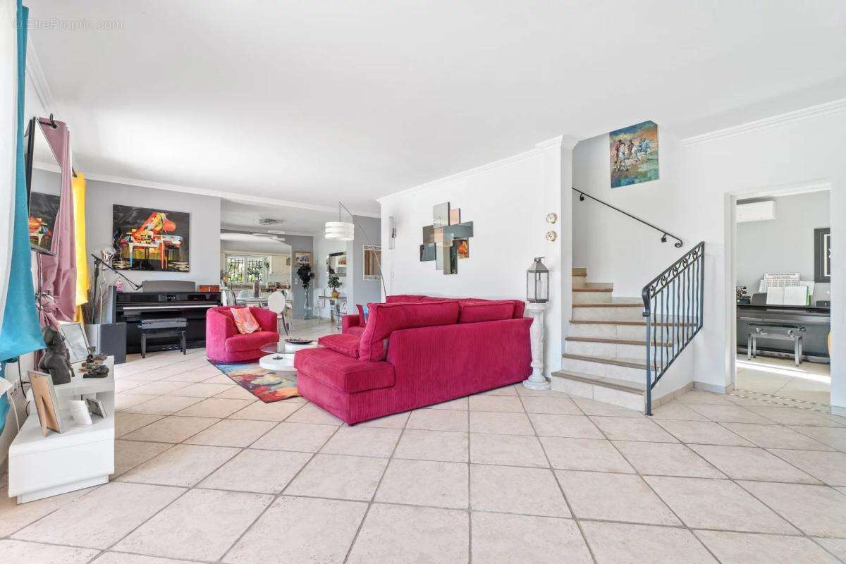 Maison à MOUANS-SARTOUX