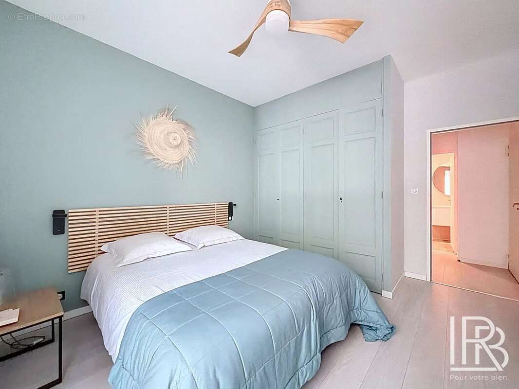 Appartement à MARSEILLE-5E