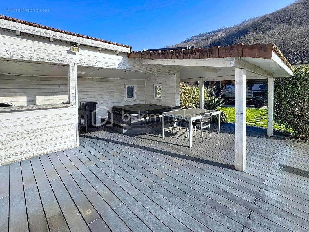 Maison à LE CHAMP-PRES-FROGES