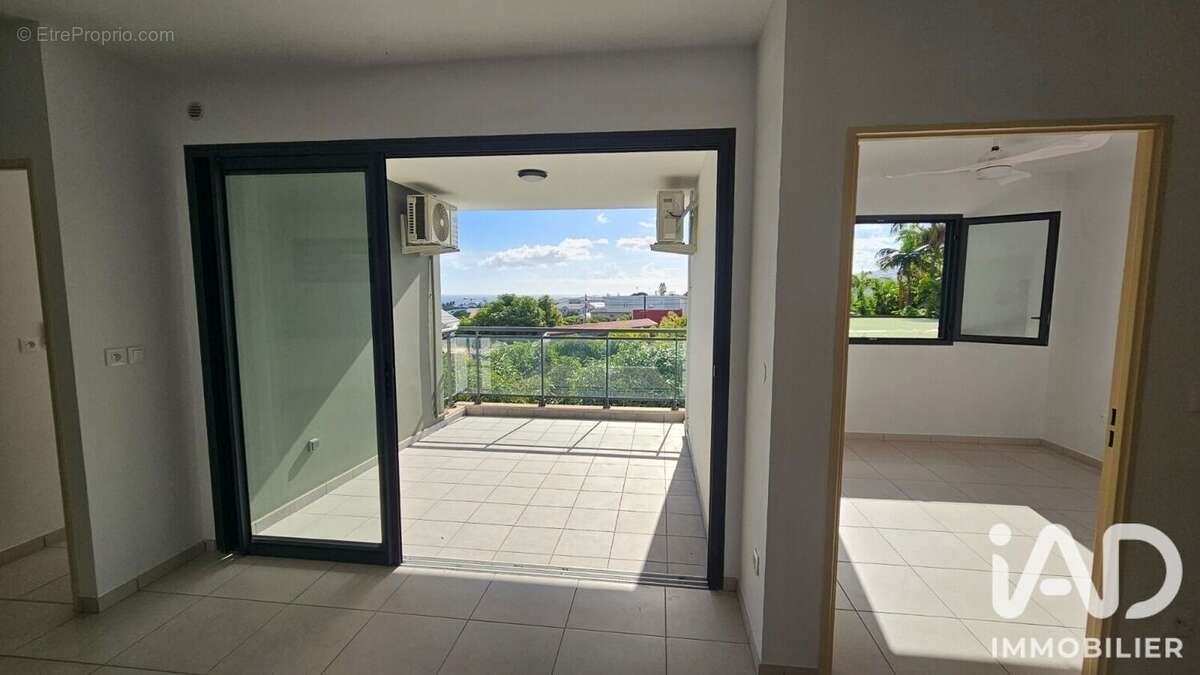 Appartement 57 m² à Saint-Pierre  - photo 5