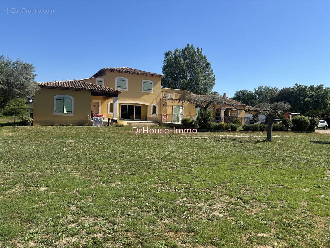Maison à SAINT-CANNAT