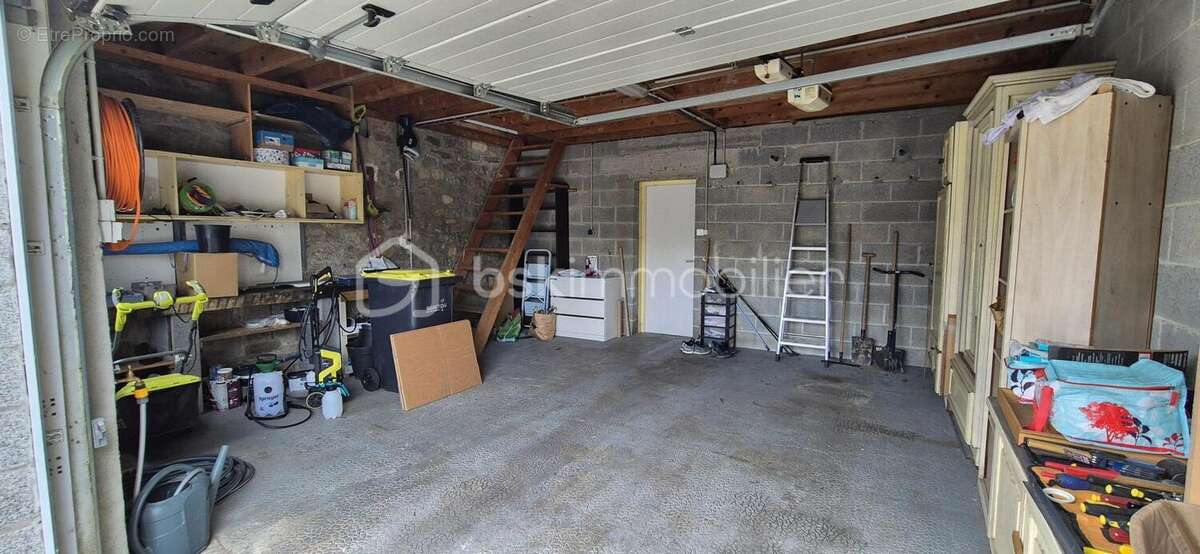 Maison familiale en pierre 161m2 avec 5 chambres, jardin arboré et vie tout à pied à Javené - photo 15
