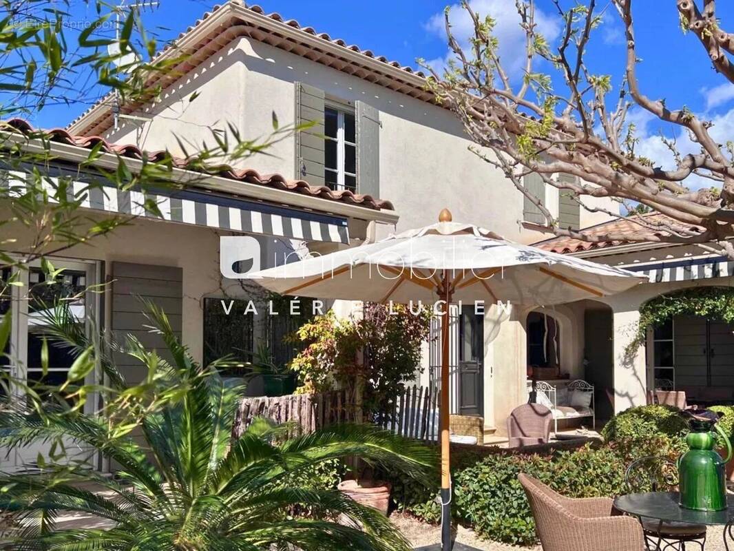 Maison à MAUSSANE-LES-ALPILLES