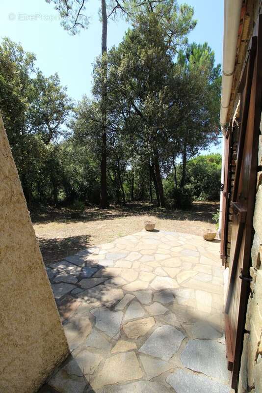 Maison 94 m² à Saint-Palais-Sur-Mer  - photo 4