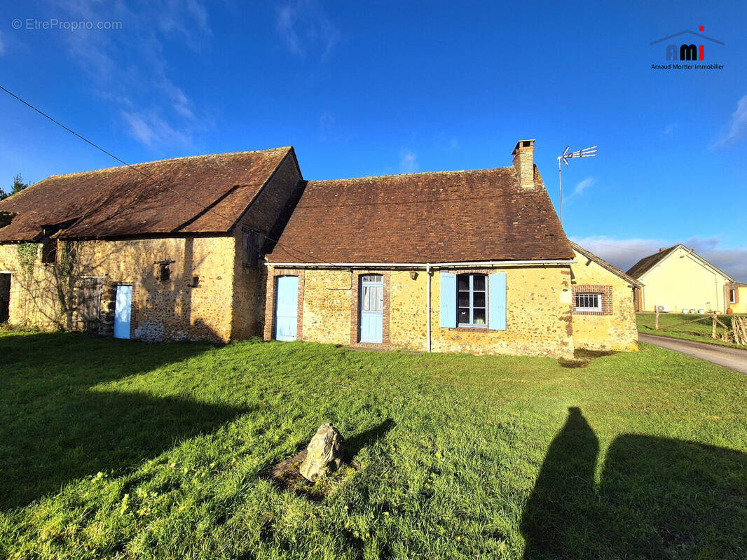 Maison à MOUTIERS-AU-PERCHE