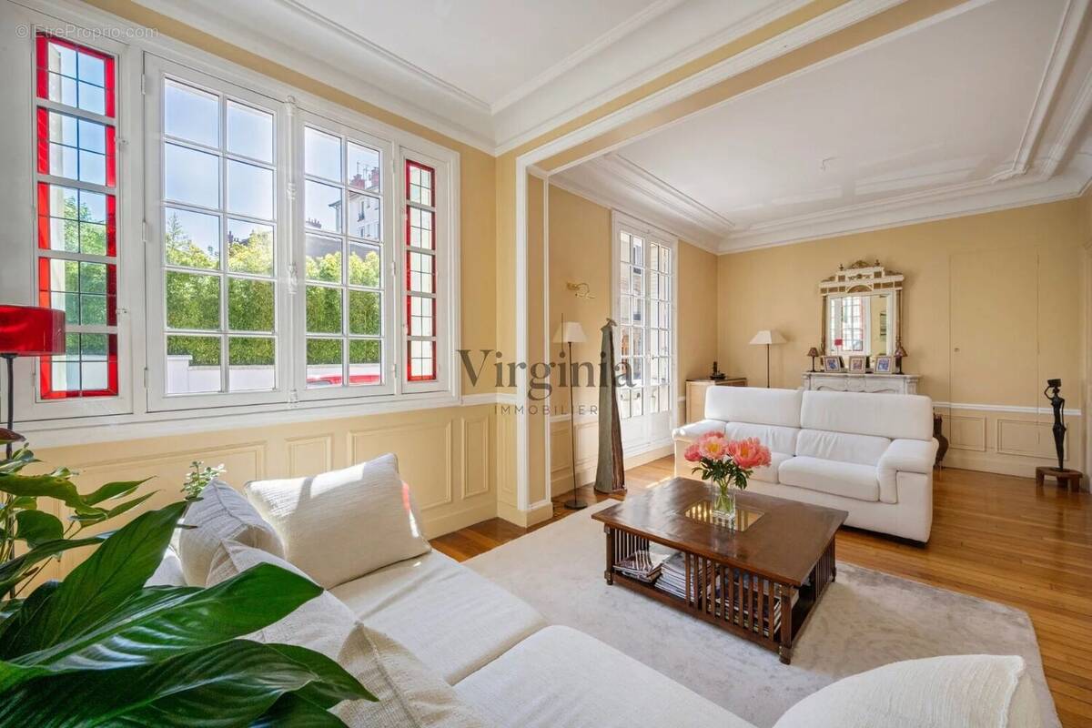 Maison à CHARENTON-LE-PONT