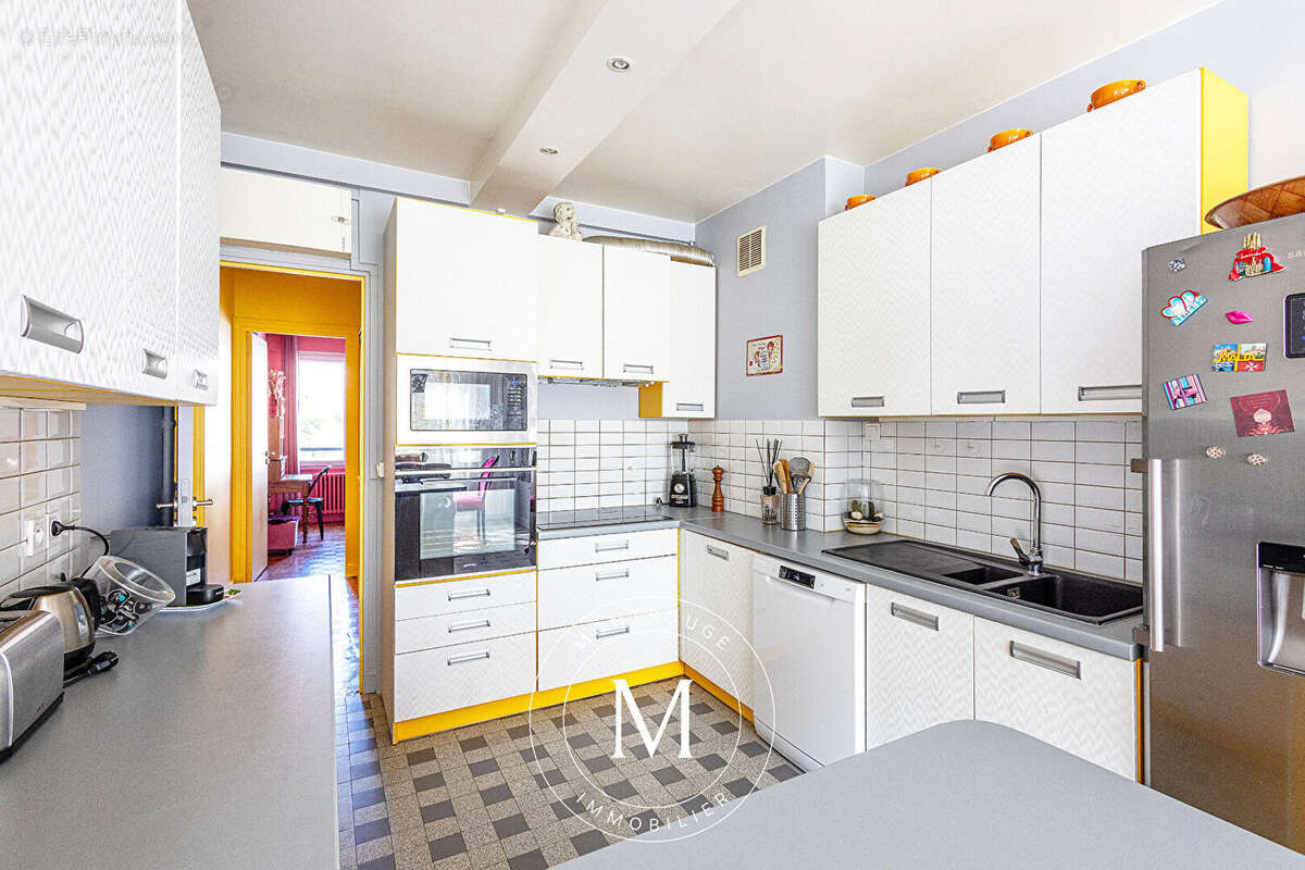 Appartement à MONTROUGE