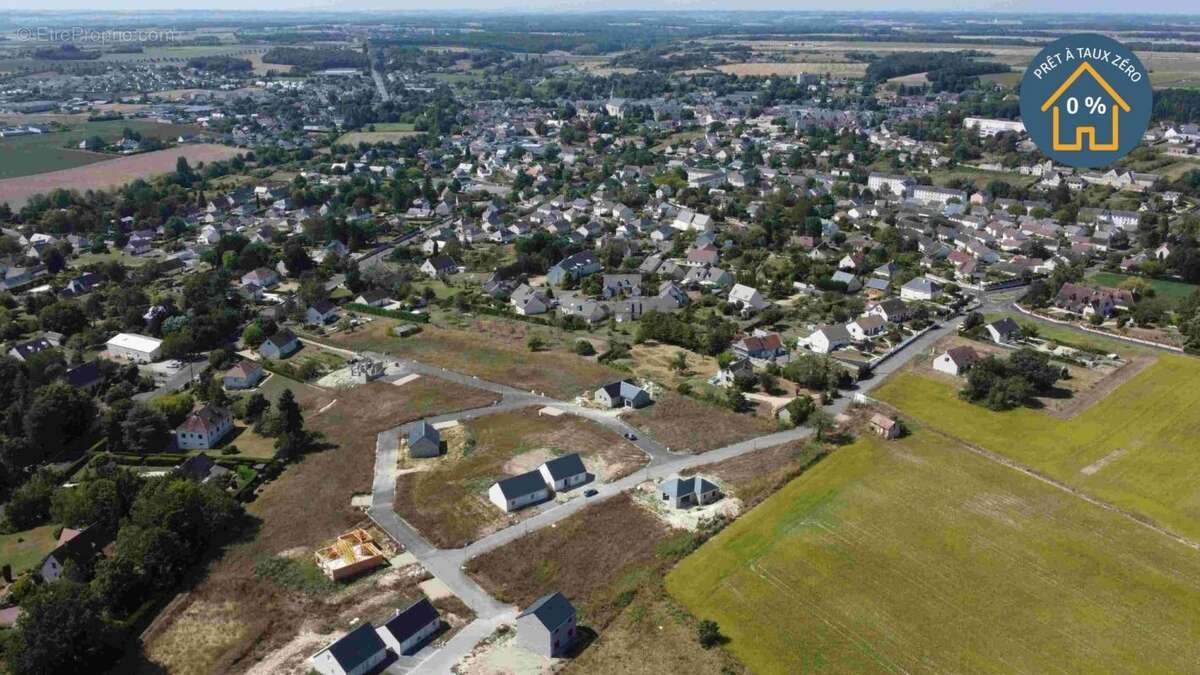 Terrain à SAINTE-MAURE-DE-TOURAINE
