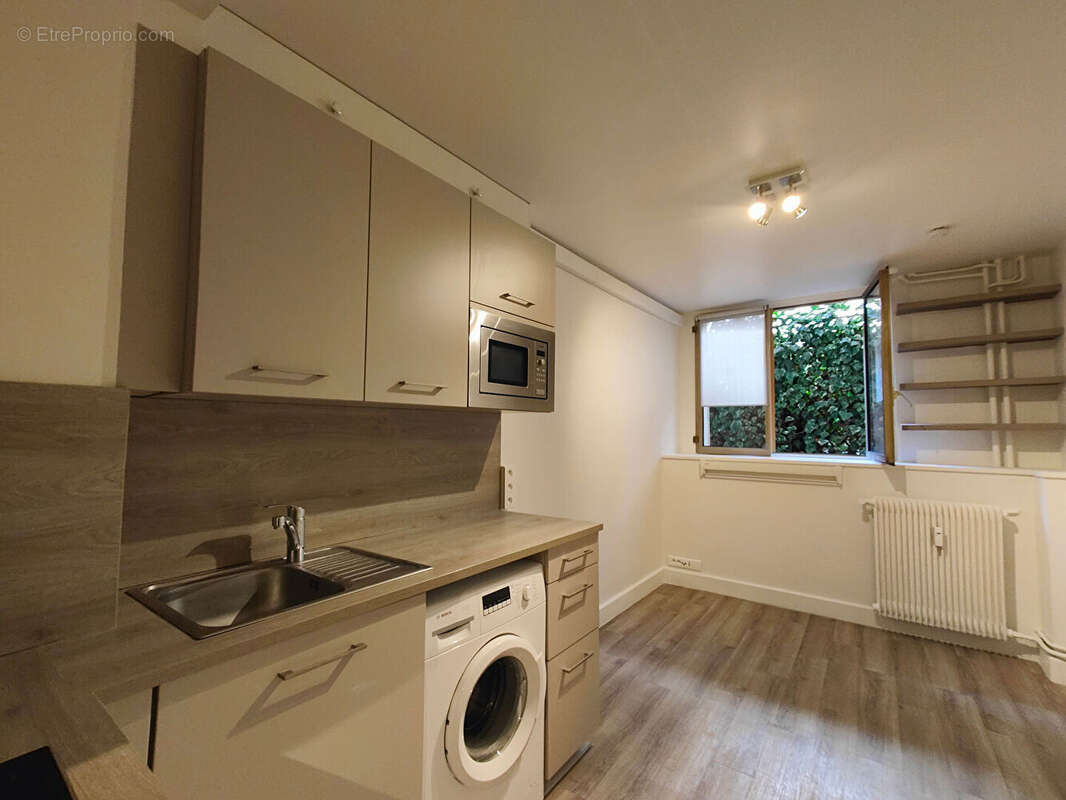Appartement à PARIS-7E