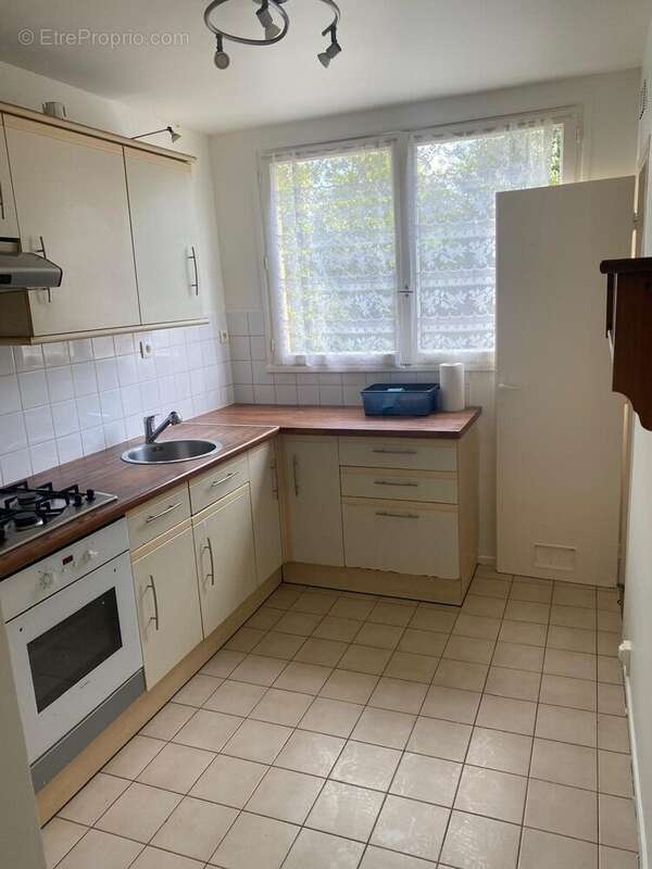 Appartement 70 m² à Crosne  - photo 2