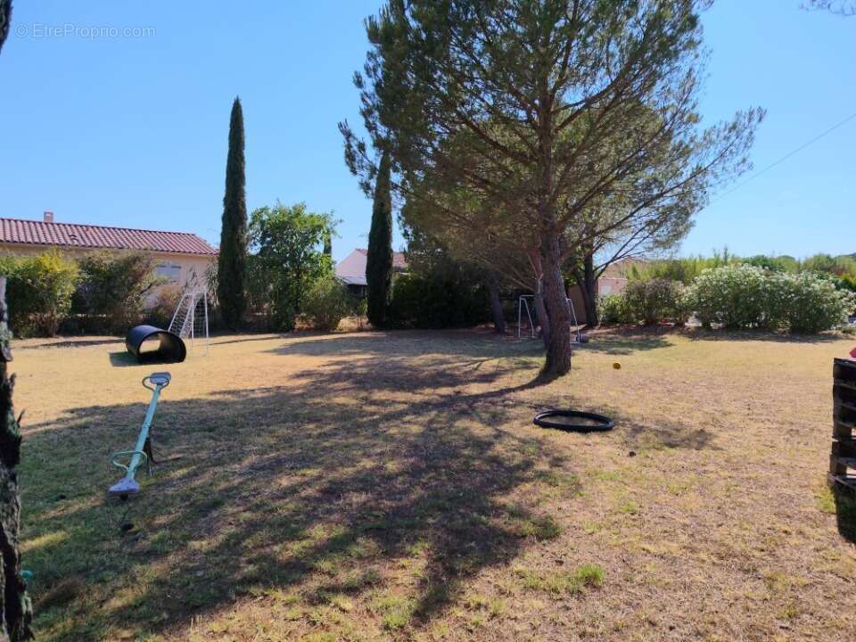 Terrain 957 m² à Vidauban  - photo 4