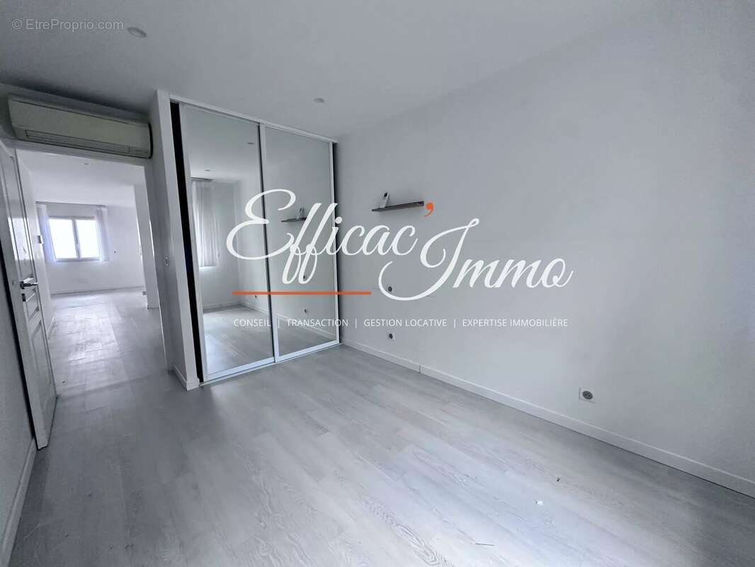 Bien à usage mixte de 154,51 m² avec garage, jardin et prestations haut de gamme - photo 7