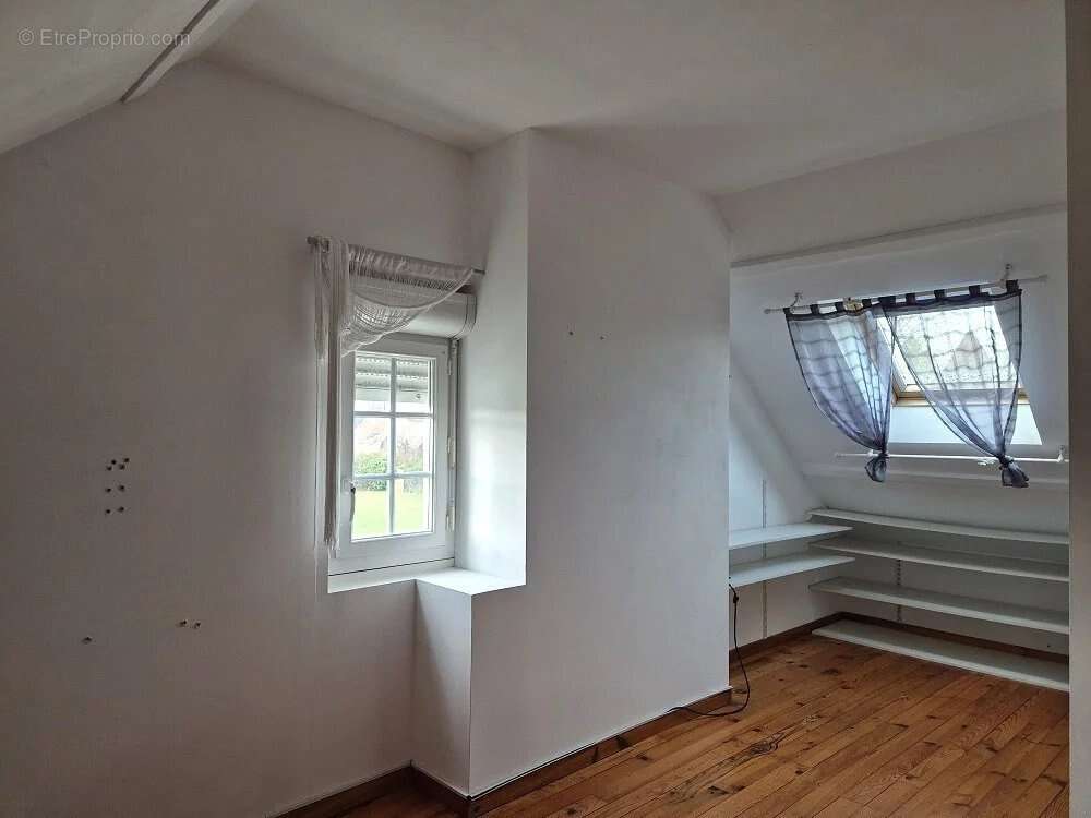 Maison à BEAUNE-LA-ROLANDE