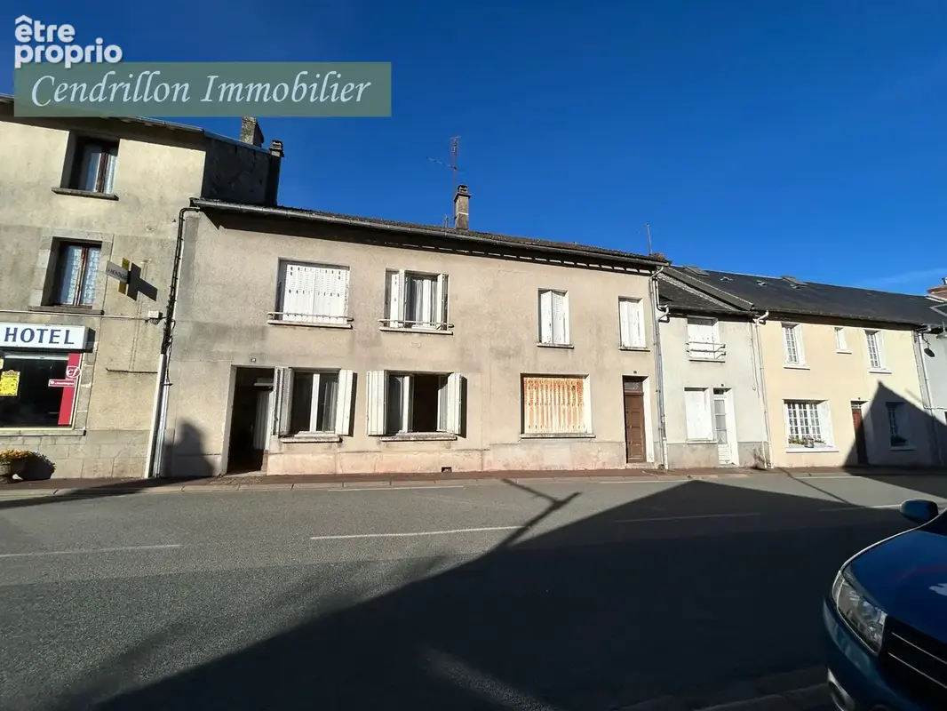 Ensemble de deux maisons de bourg avec garage et hangar - photo 11