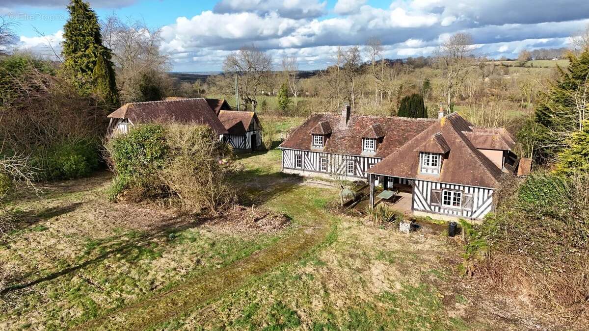 Maison à SAINT-GEORGES-EN-AUGE