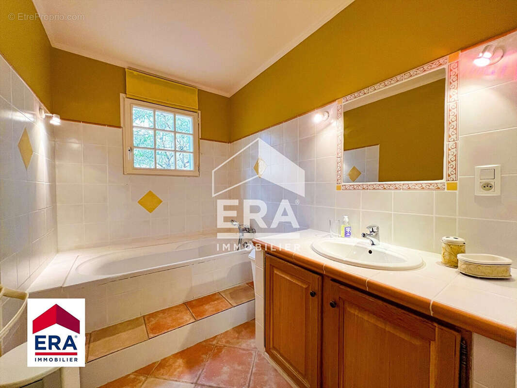 Maison à MALEMORT-DU-COMTAT