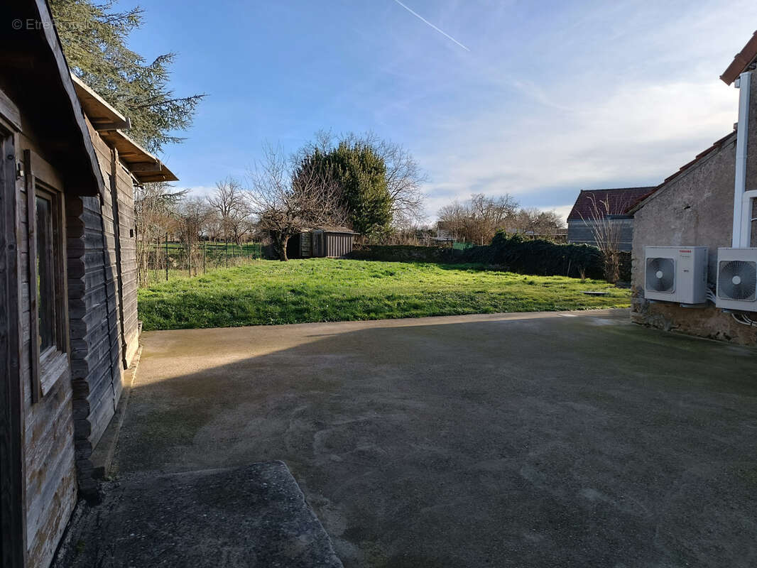 Maison à MORNAY-BERRY
