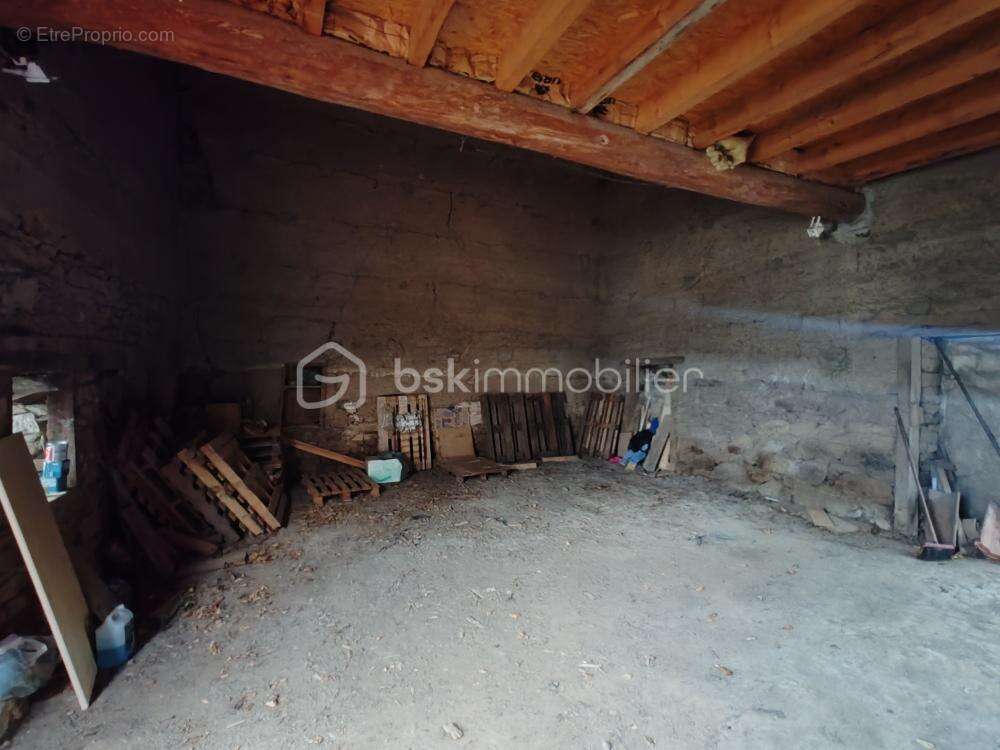 Maison à MARSAC-EN-LIVRADOIS