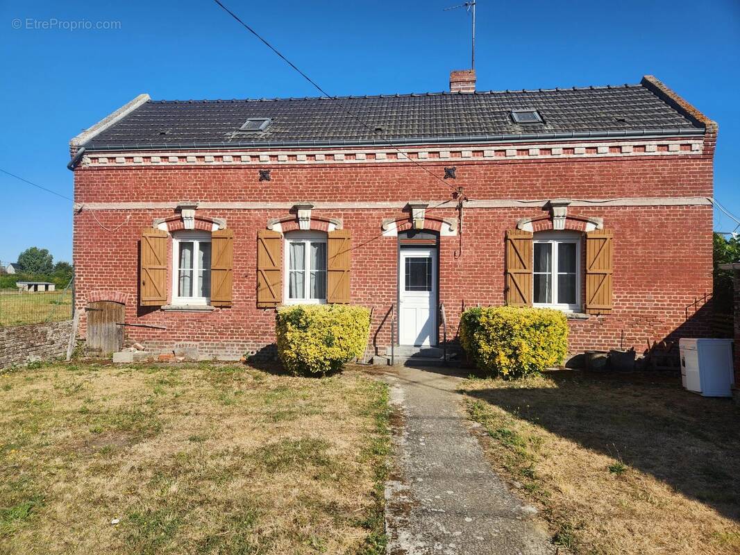 Maison à FOUQUESCOURT
