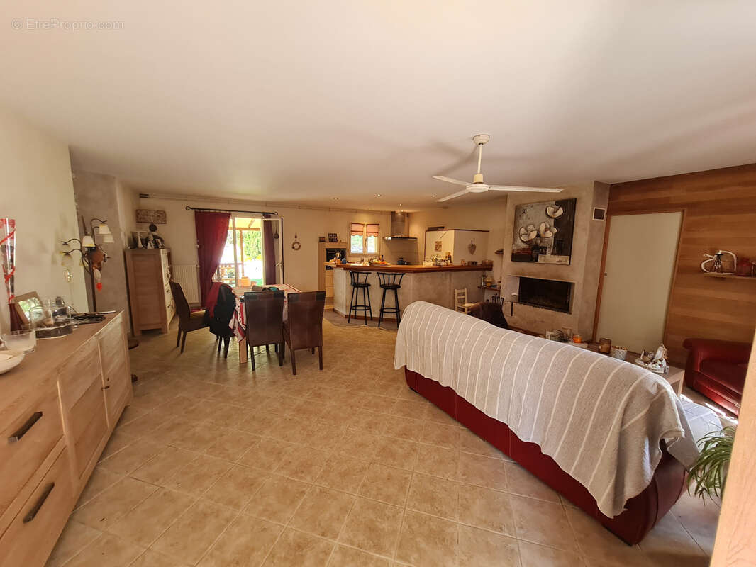 Maison à BOURG-SAINT-BERNARD