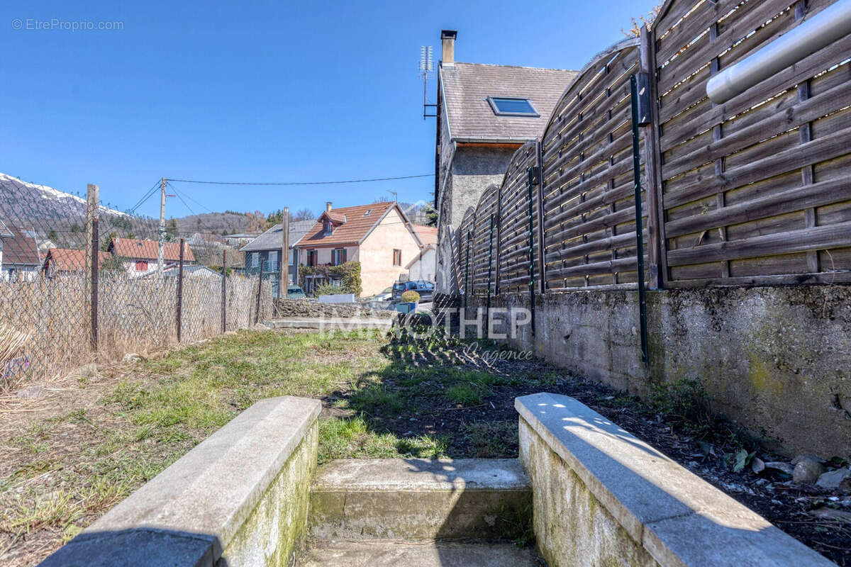 Maison à LA MOTTE-D'AVEILLANS