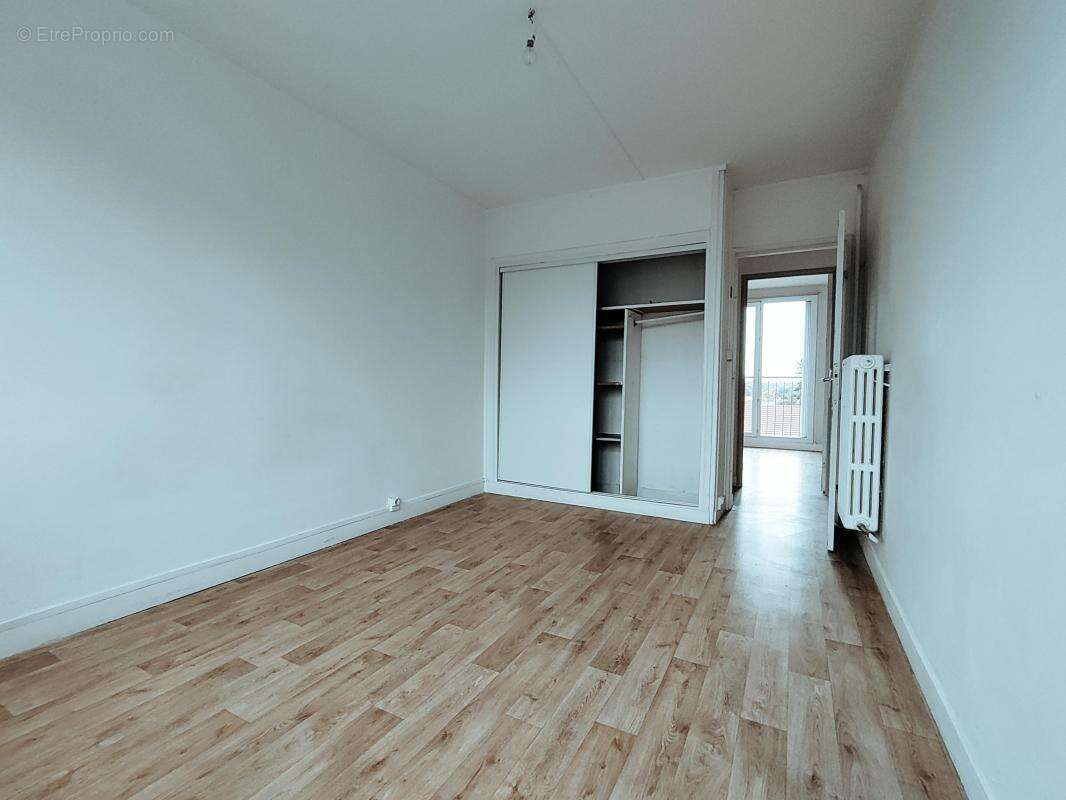 Appartement à LAMORLAYE