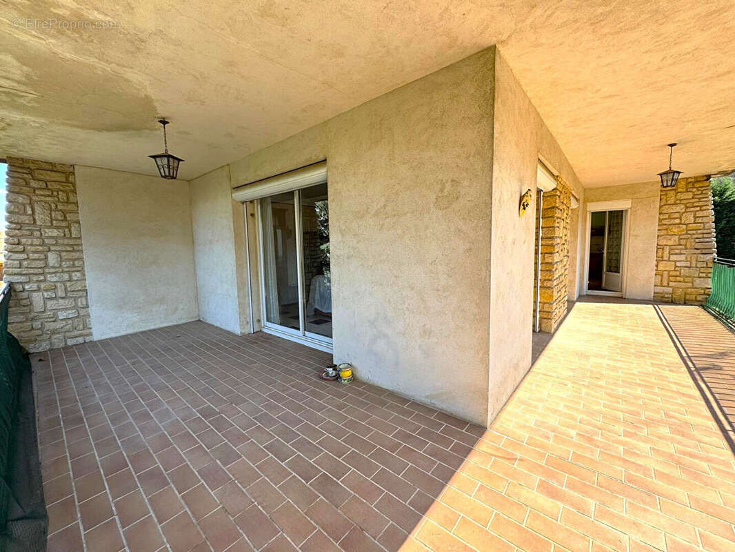 Maison à BAGNOLS-SUR-CEZE