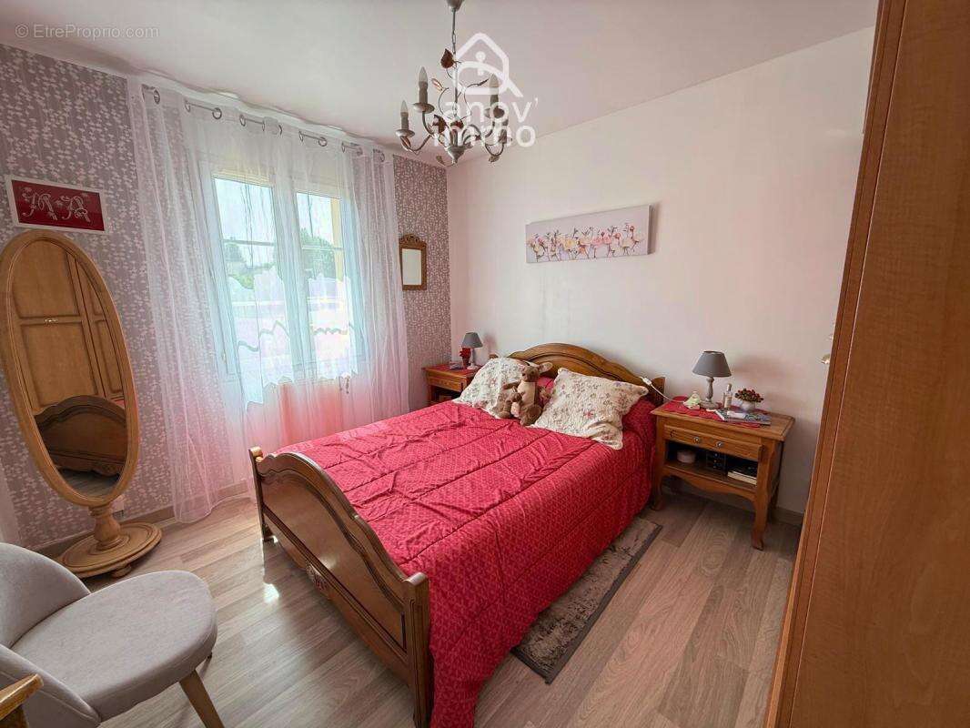 EXCLUSIVITE : Maison 4 chambres St Yrieix sur Charente - gar - photo 12